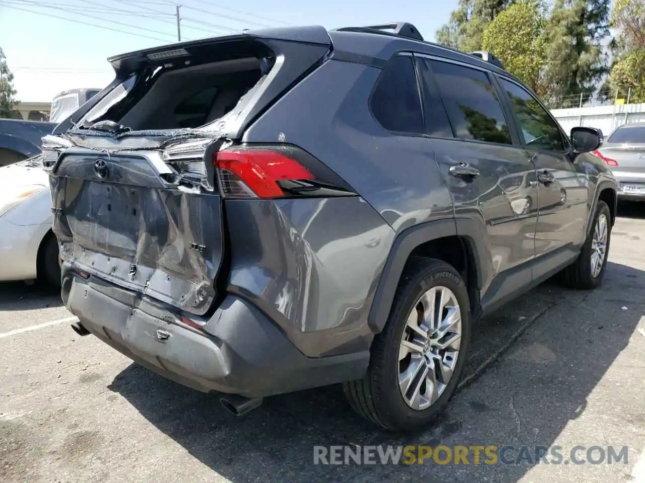 4 Photograph of a damaged car 2T3C1RFV6MC094387 TOYOTA RAV4 2021