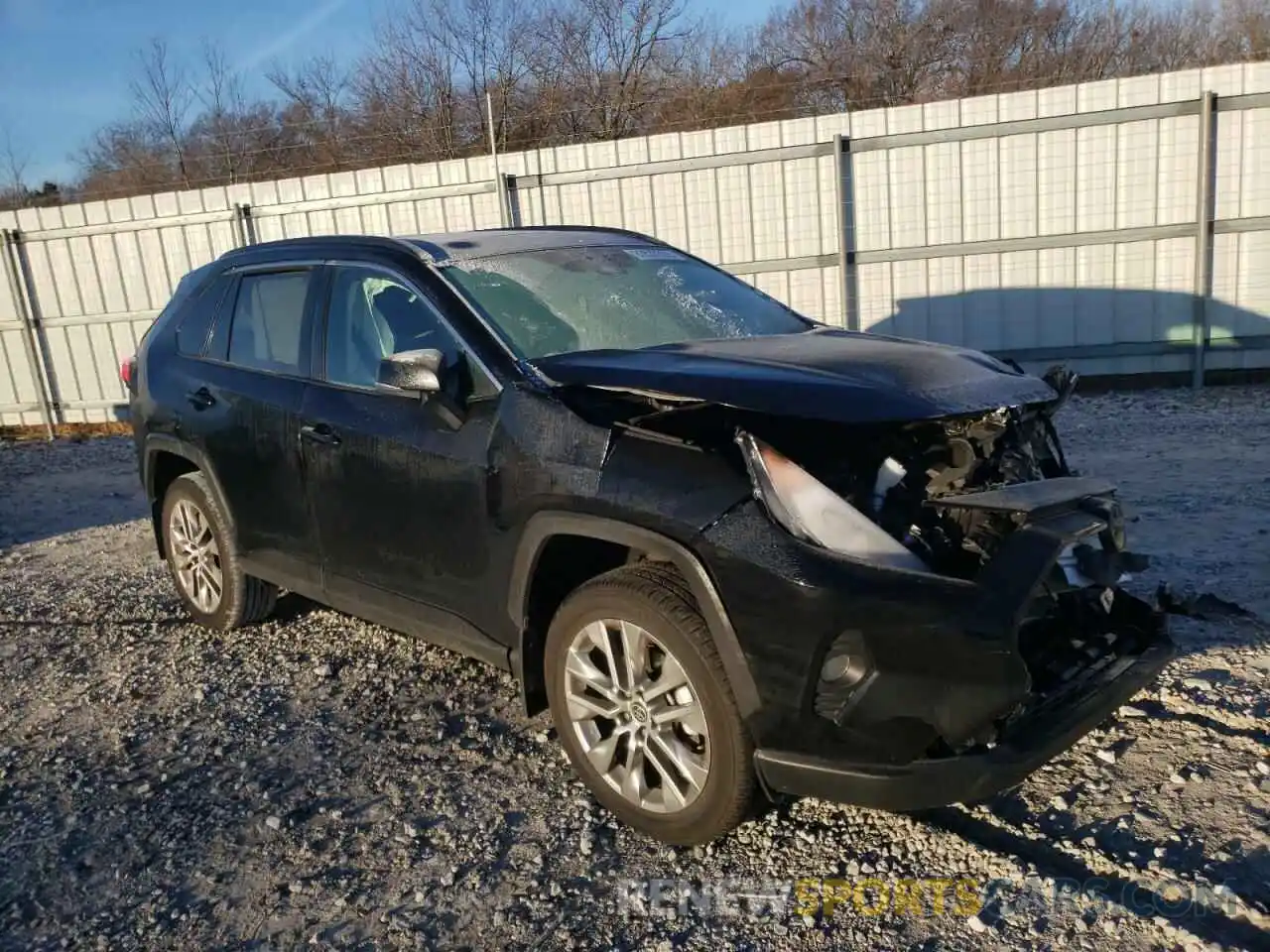 1 Photograph of a damaged car 2T3C1RFV6MC126612 TOYOTA RAV4 2021