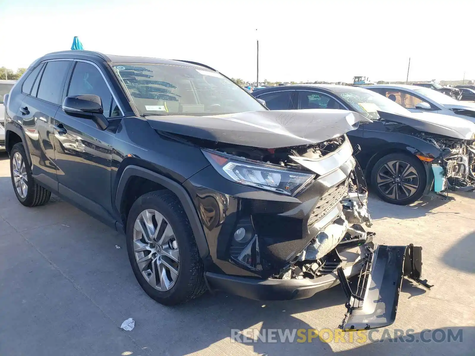 1 Photograph of a damaged car 2T3C1RFV6MC129459 TOYOTA RAV4 2021