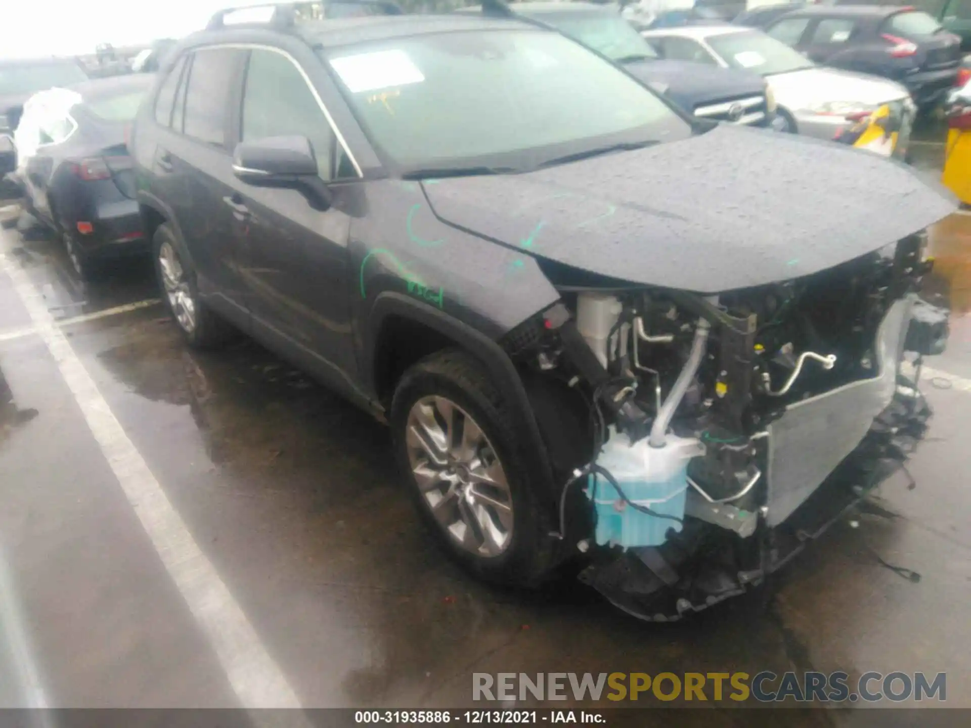 1 Photograph of a damaged car 2T3C1RFV6MC161246 TOYOTA RAV4 2021