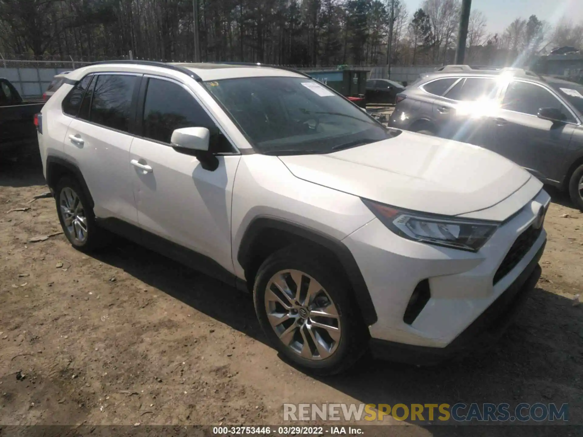 1 Фотография поврежденного автомобиля 2T3C1RFV6MW105614 TOYOTA RAV4 2021