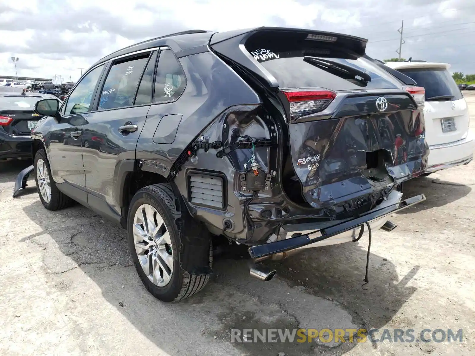 3 Photograph of a damaged car 2T3C1RFV6MW109498 TOYOTA RAV4 2021