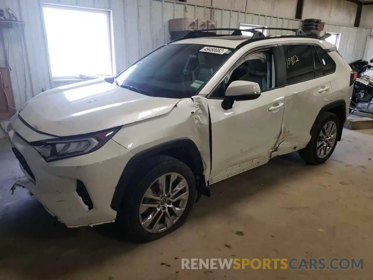 2 Photograph of a damaged car 2T3C1RFV6MW117911 TOYOTA RAV4 2021