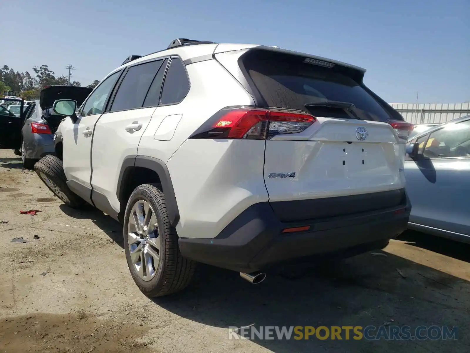 3 Photograph of a damaged car 2T3C1RFV6MW124390 TOYOTA RAV4 2021