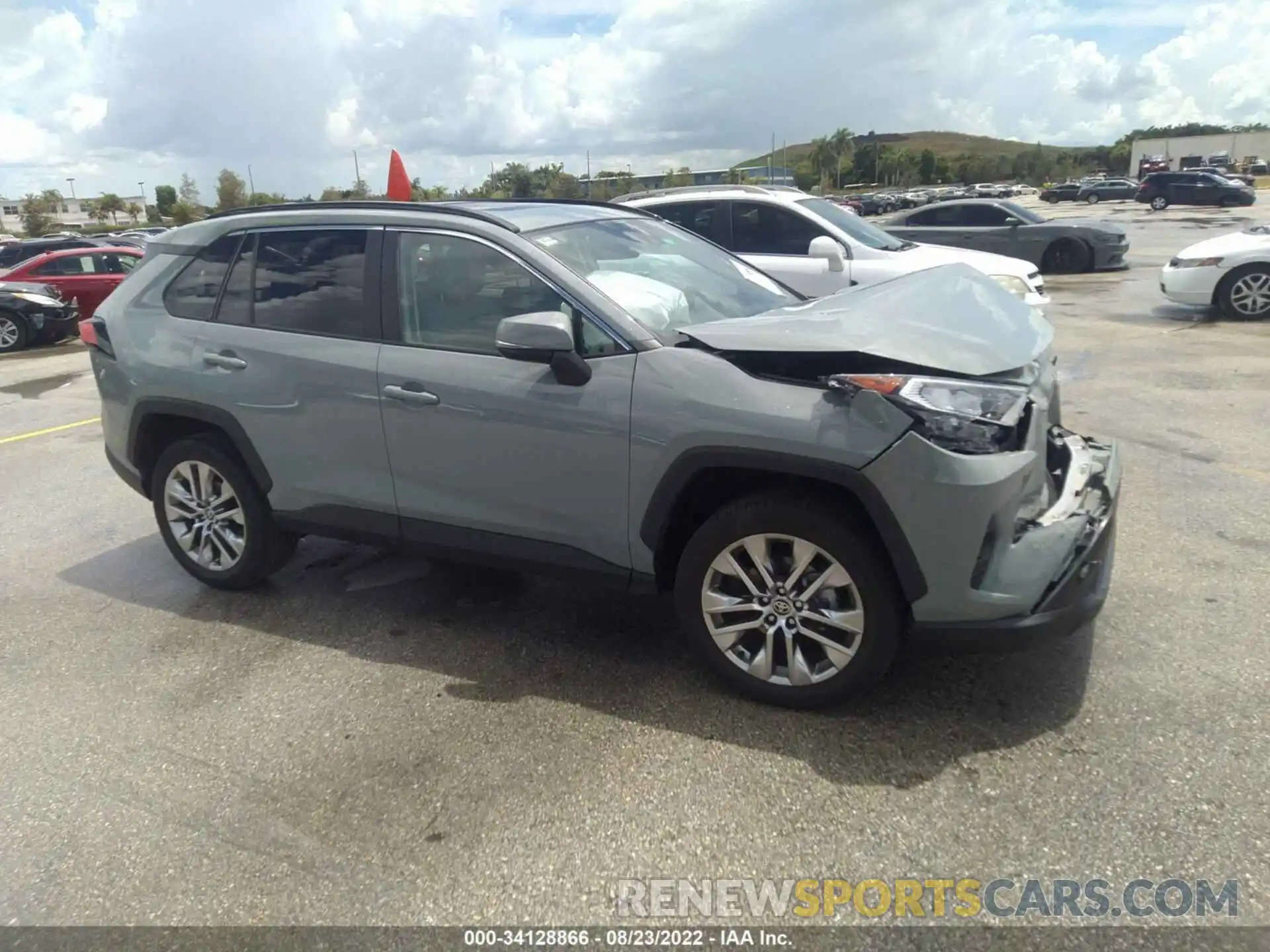 1 Photograph of a damaged car 2T3C1RFV6MW135969 TOYOTA RAV4 2021