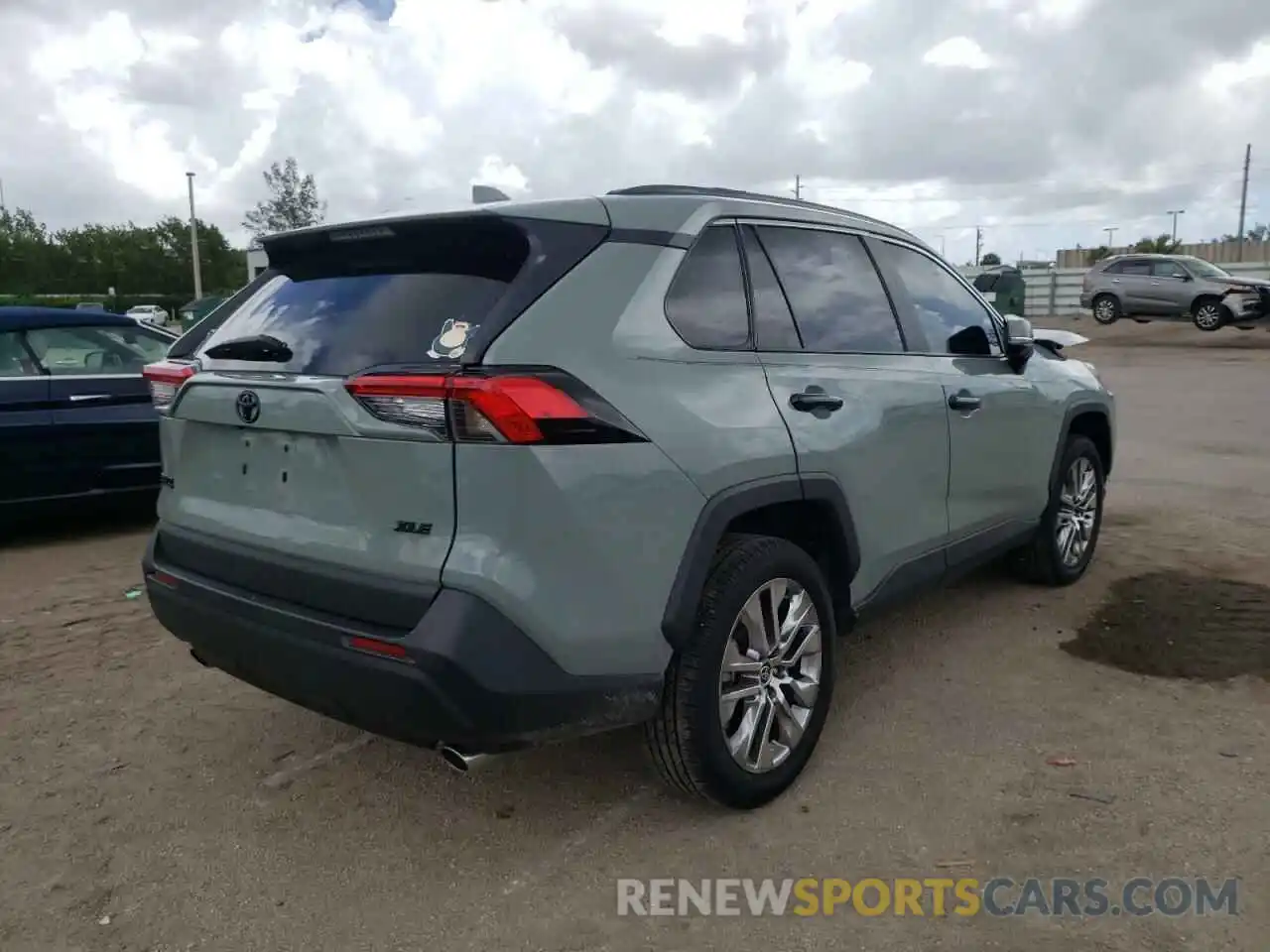 4 Photograph of a damaged car 2T3C1RFV6MW138094 TOYOTA RAV4 2021