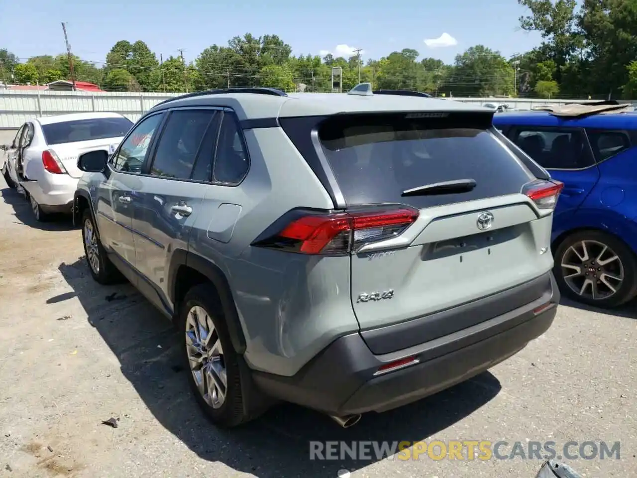 3 Photograph of a damaged car 2T3C1RFV6MW140914 TOYOTA RAV4 2021