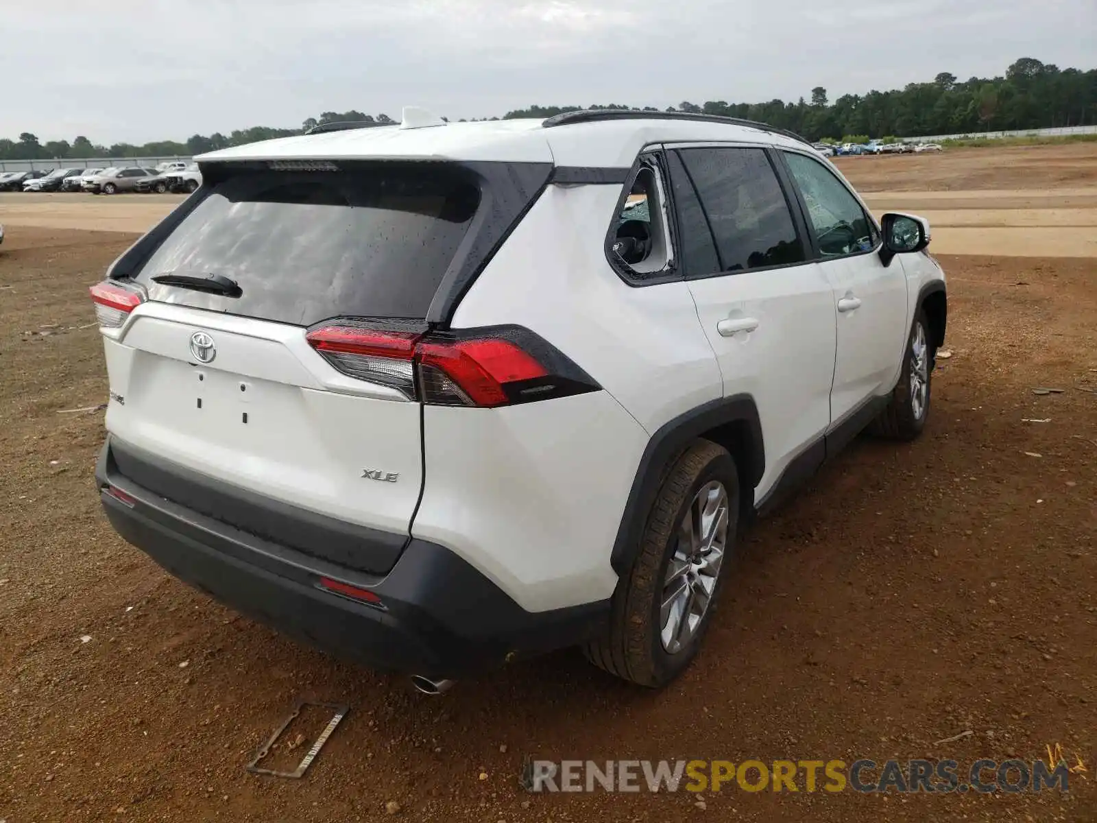 4 Photograph of a damaged car 2T3C1RFV6MW151816 TOYOTA RAV4 2021