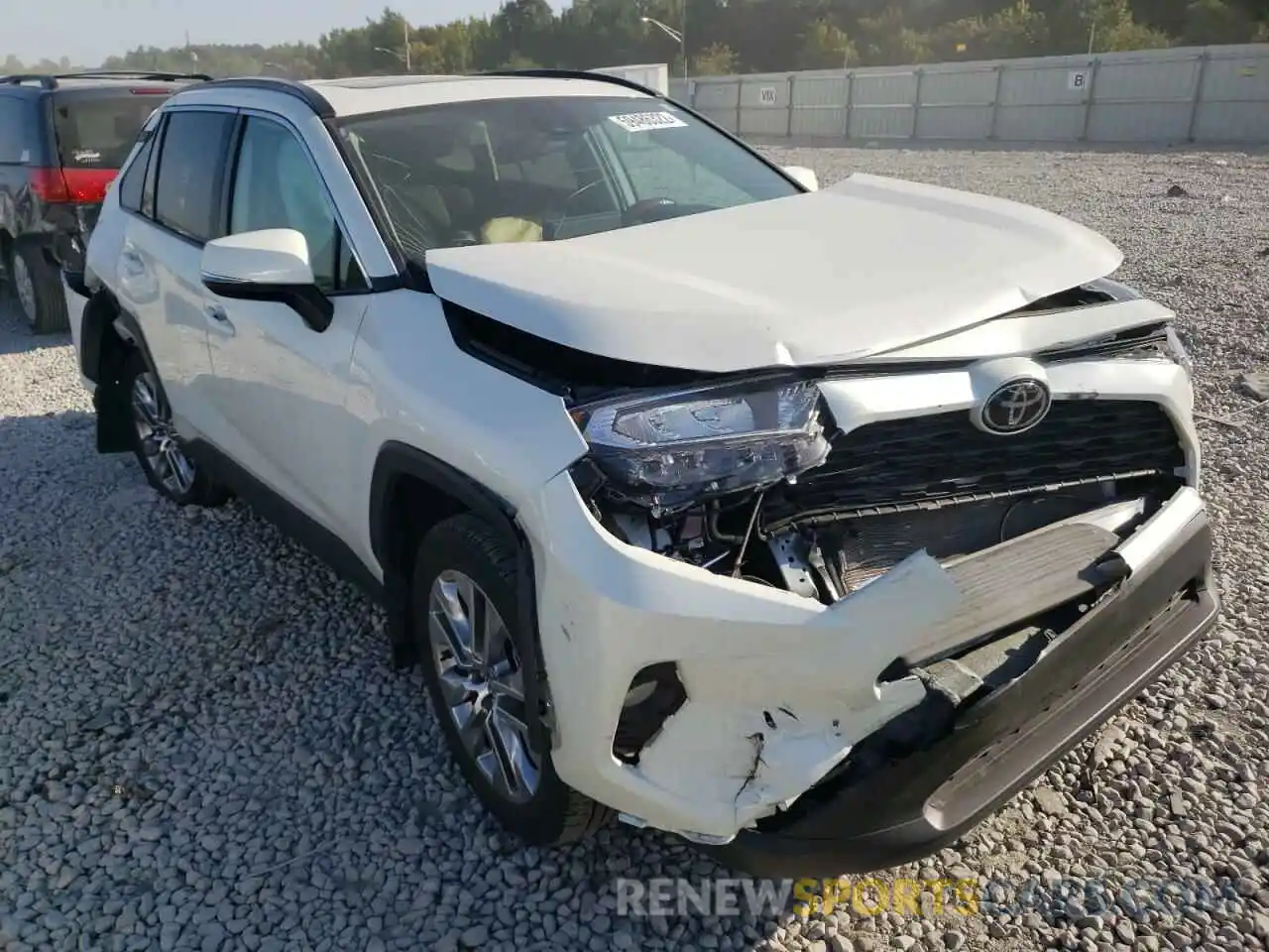 1 Photograph of a damaged car 2T3C1RFV6MW157986 TOYOTA RAV4 2021