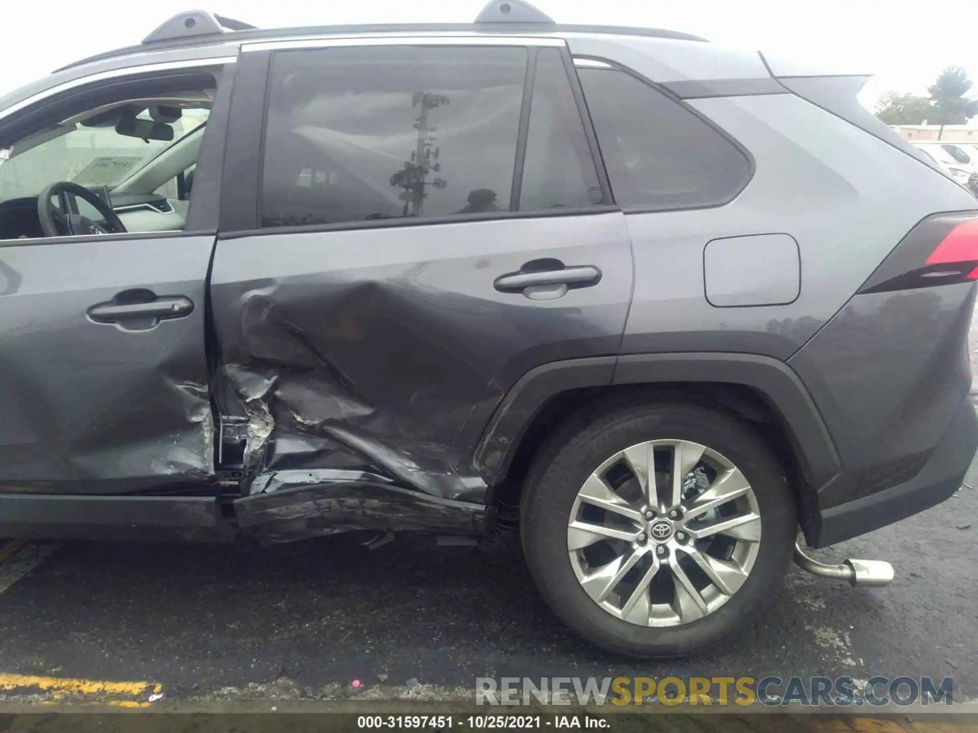 6 Photograph of a damaged car 2T3C1RFV7MC113030 TOYOTA RAV4 2021