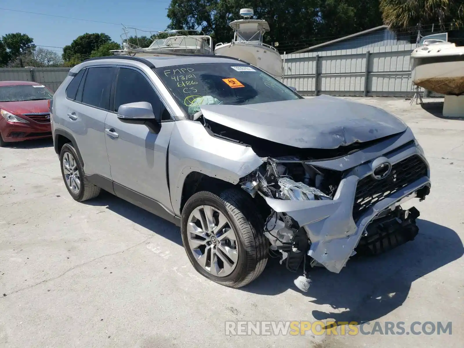 1 Photograph of a damaged car 2T3C1RFV7MC115019 TOYOTA RAV4 2021