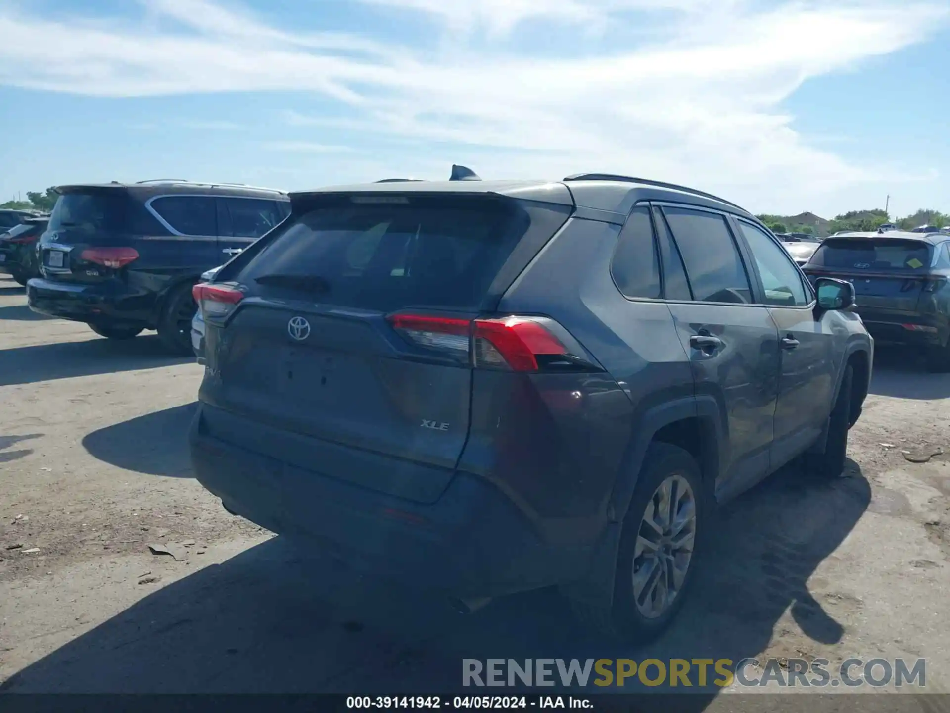 4 Photograph of a damaged car 2T3C1RFV7MC138512 TOYOTA RAV4 2021