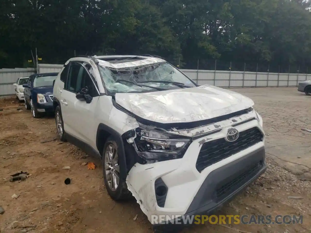 1 Photograph of a damaged car 2T3C1RFV7MW117206 TOYOTA RAV4 2021