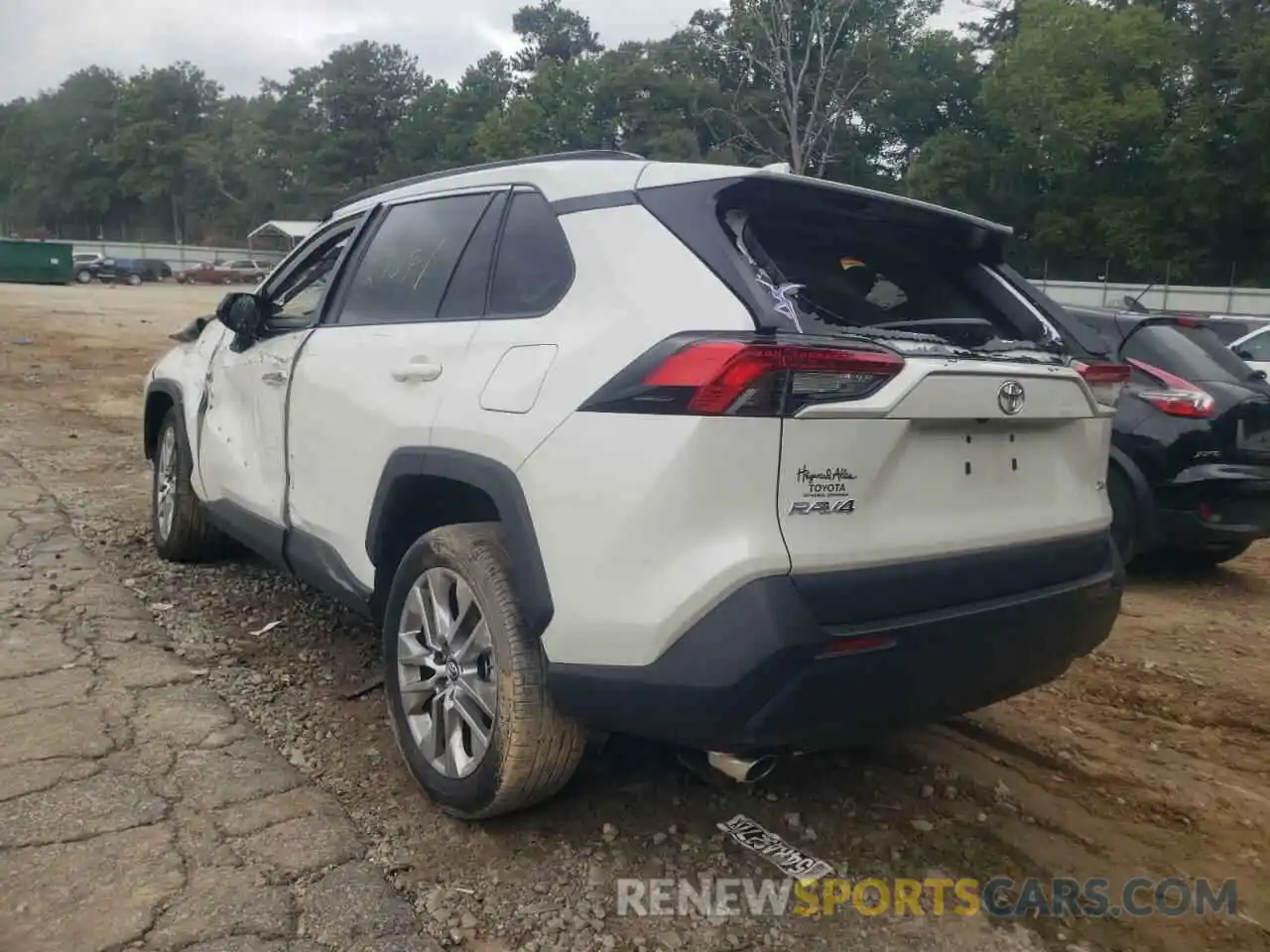 3 Photograph of a damaged car 2T3C1RFV7MW117206 TOYOTA RAV4 2021