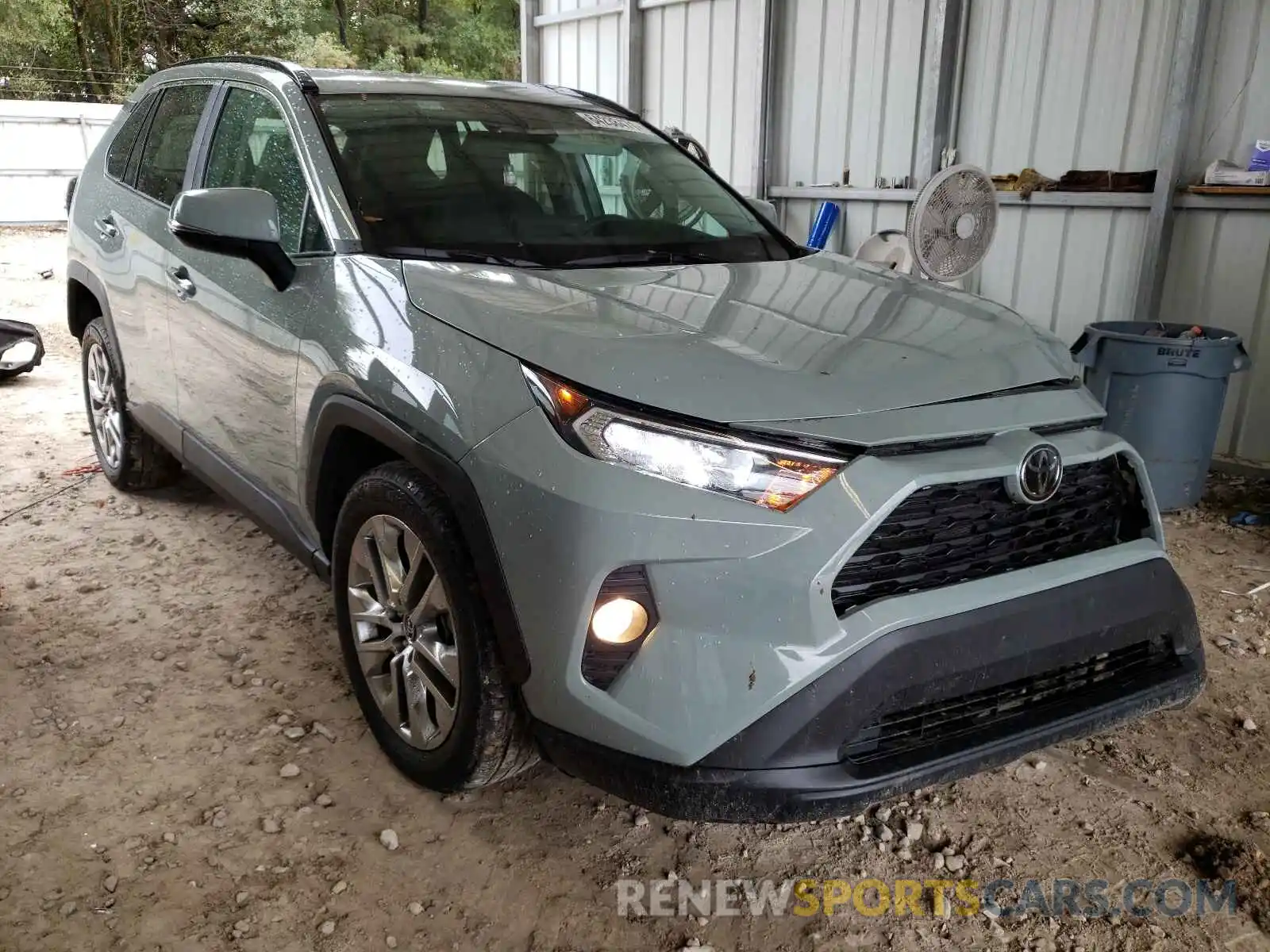 1 Photograph of a damaged car 2T3C1RFV7MW121627 TOYOTA RAV4 2021