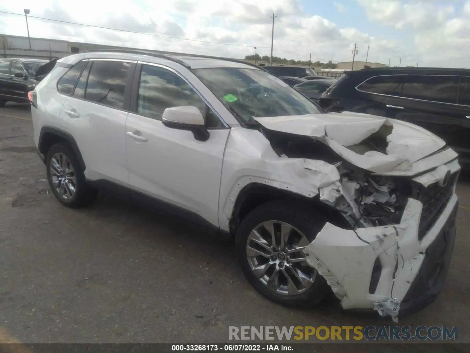 1 Photograph of a damaged car 2T3C1RFV7MW125953 TOYOTA RAV4 2021