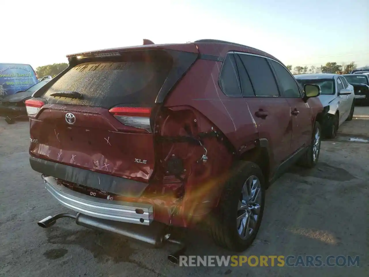 4 Photograph of a damaged car 2T3C1RFV7MW132871 TOYOTA RAV4 2021