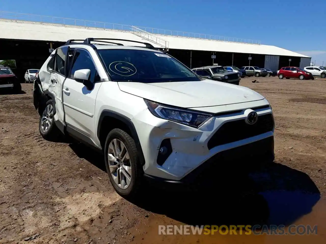 1 Photograph of a damaged car 2T3C1RFV7MW140033 TOYOTA RAV4 2021