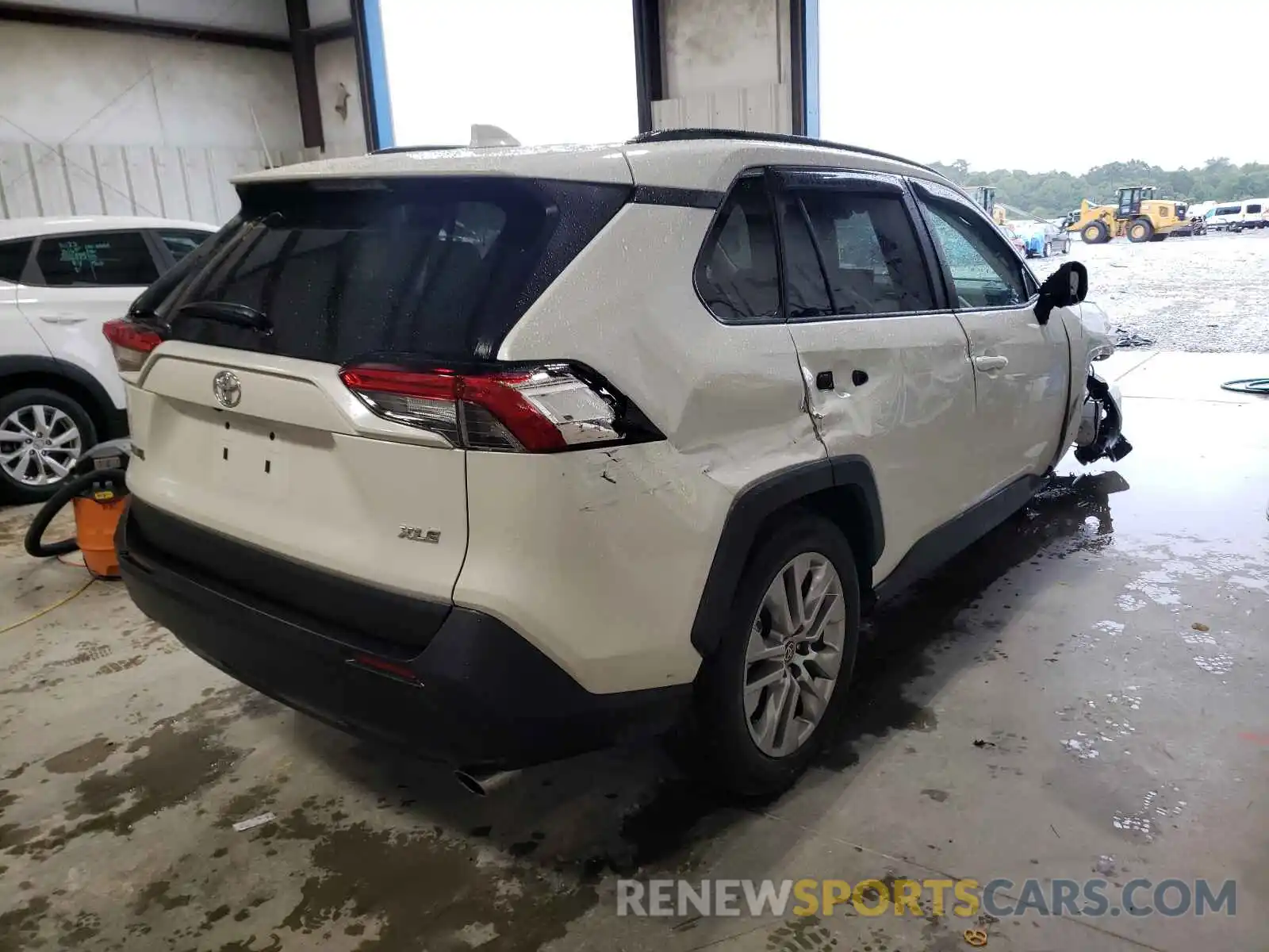 4 Photograph of a damaged car 2T3C1RFV7MW141361 TOYOTA RAV4 2021