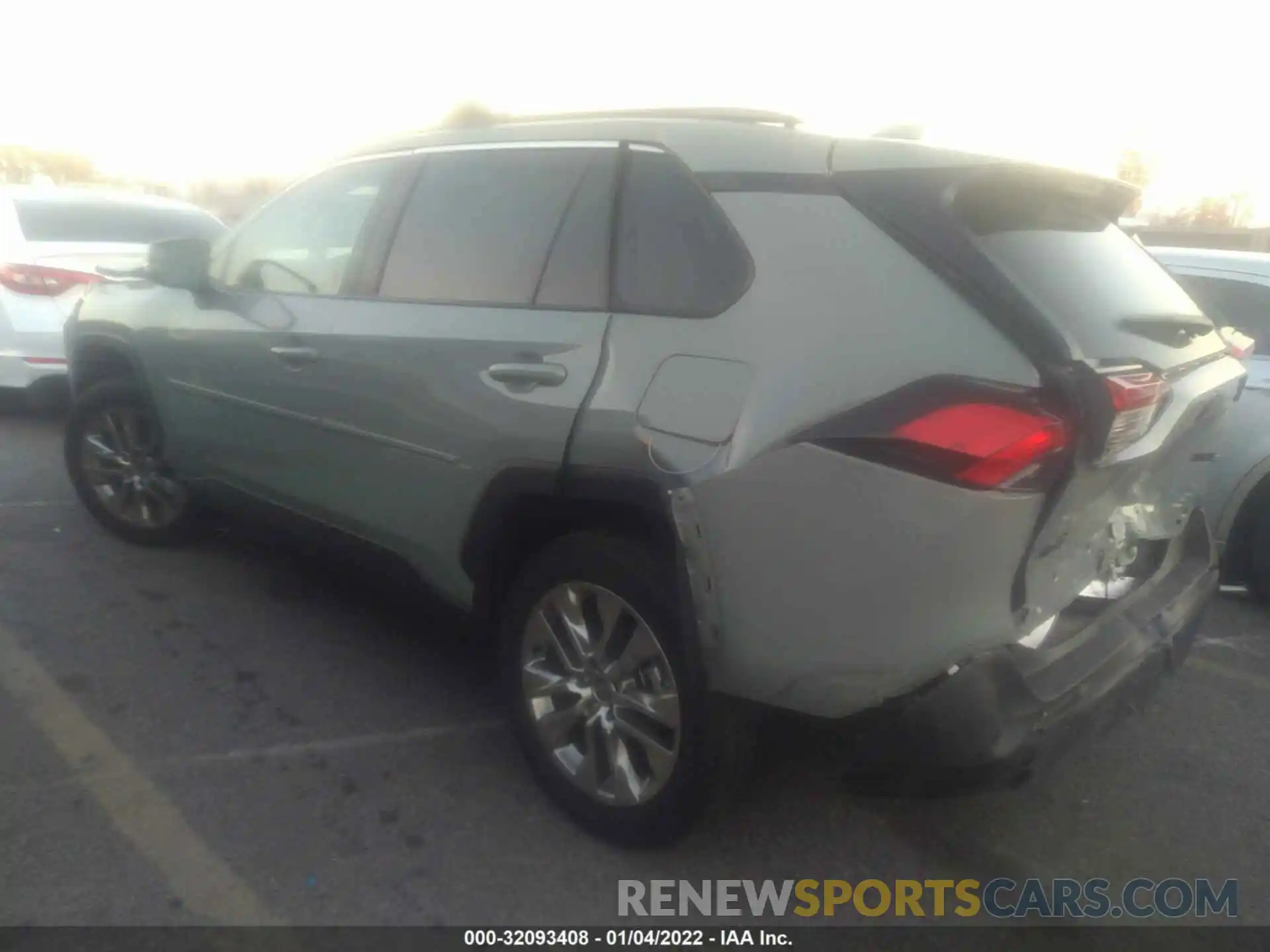 3 Photograph of a damaged car 2T3C1RFV7MW151677 TOYOTA RAV4 2021