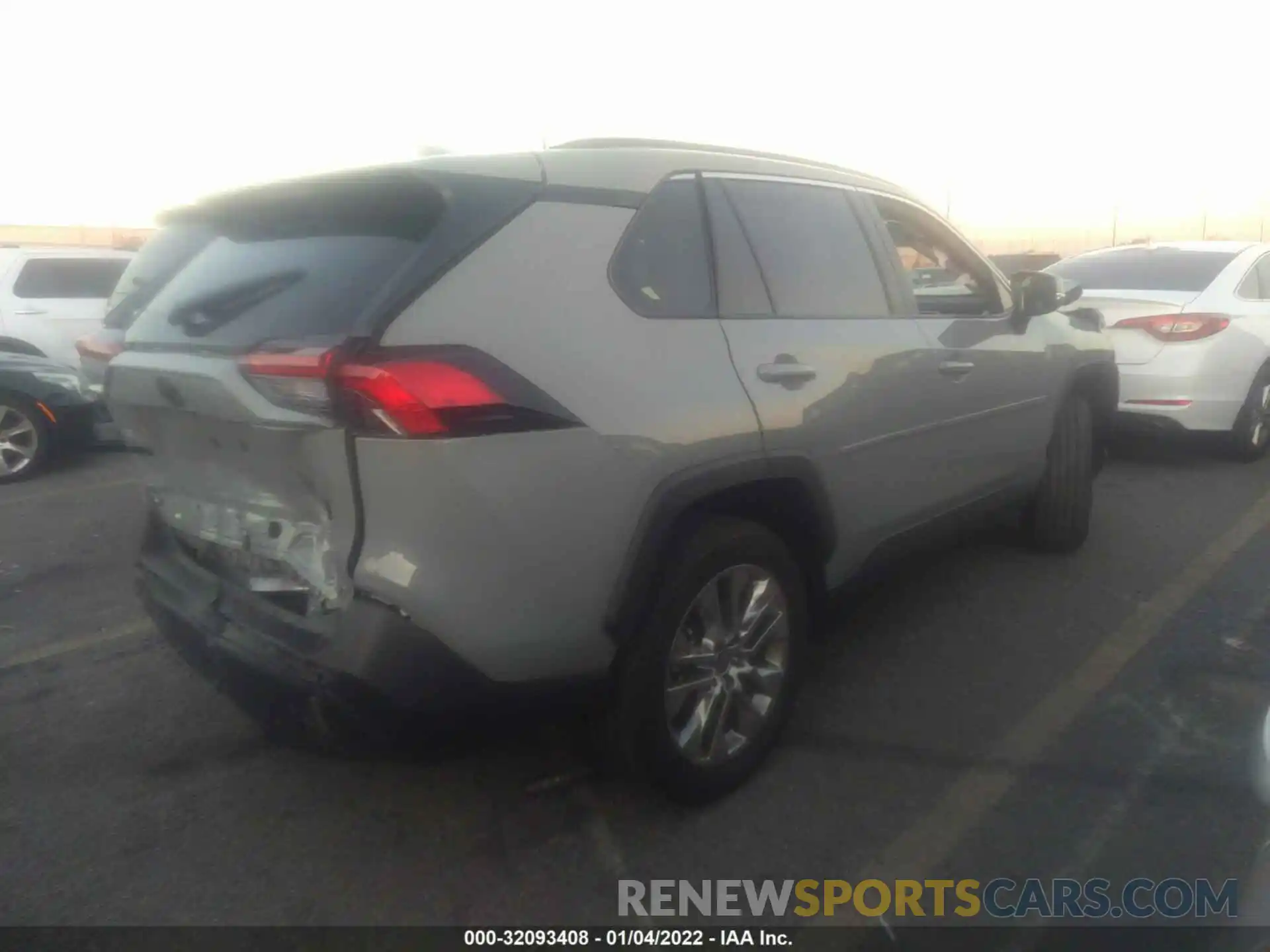 4 Photograph of a damaged car 2T3C1RFV7MW151677 TOYOTA RAV4 2021