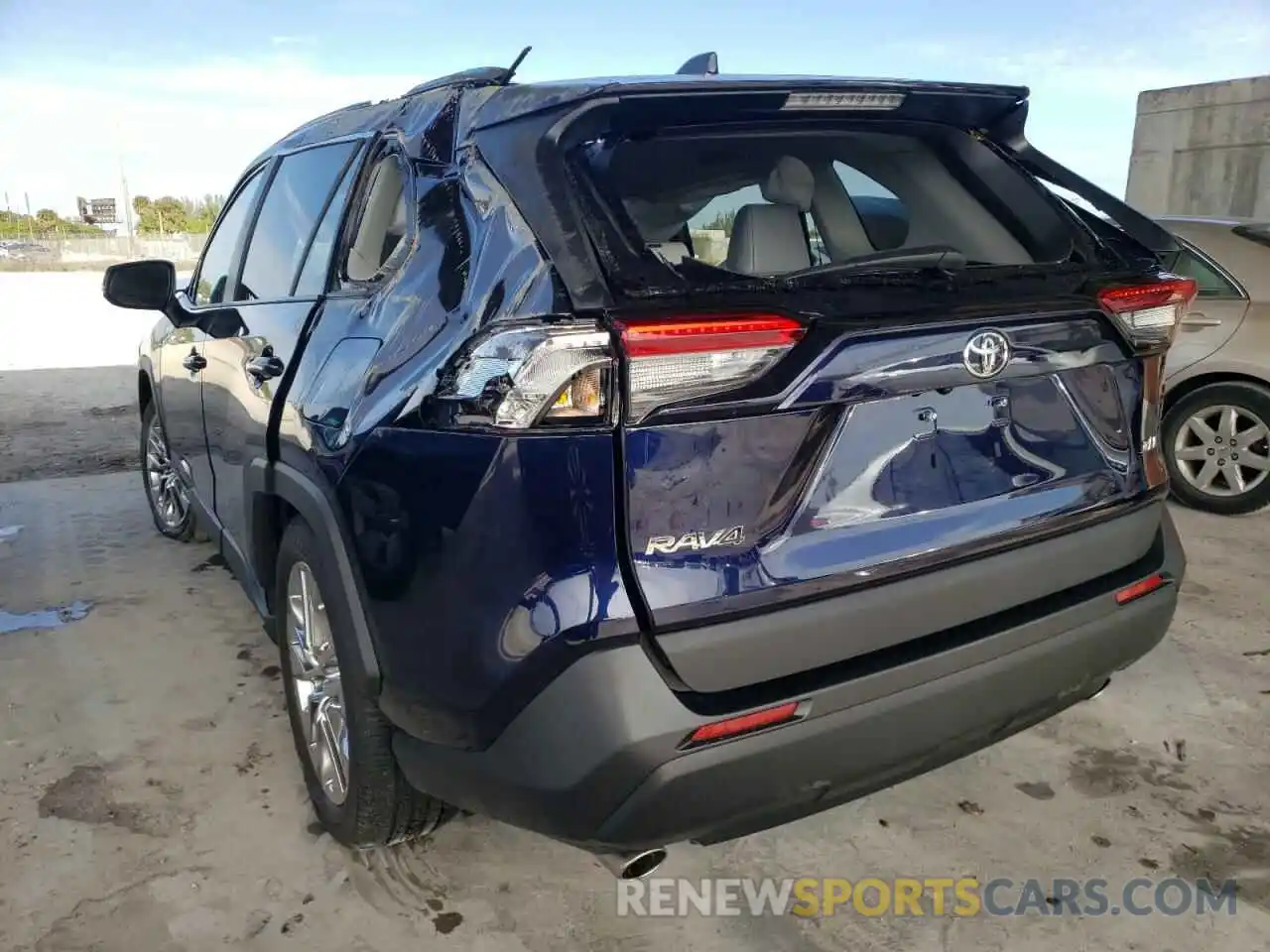 3 Photograph of a damaged car 2T3C1RFV7MW154322 TOYOTA RAV4 2021