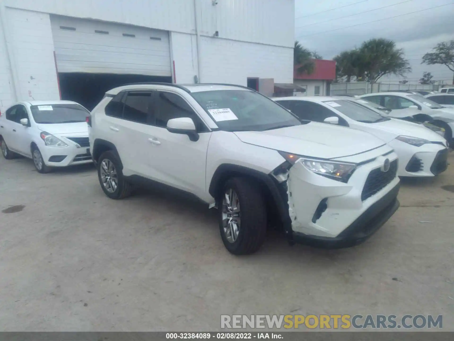 1 Photograph of a damaged car 2T3C1RFV7MW157933 TOYOTA RAV4 2021