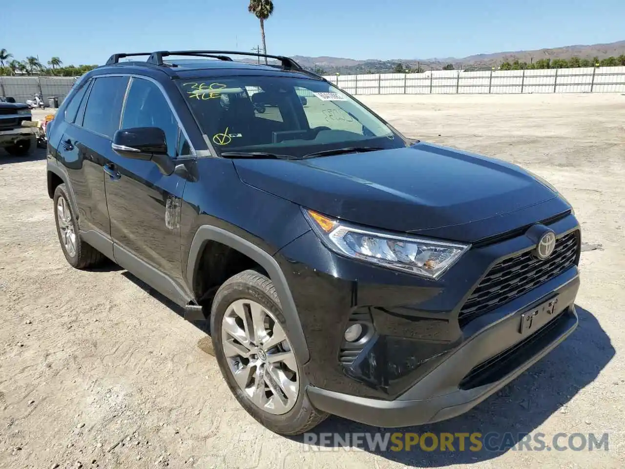 1 Photograph of a damaged car 2T3C1RFV8MC086811 TOYOTA RAV4 2021