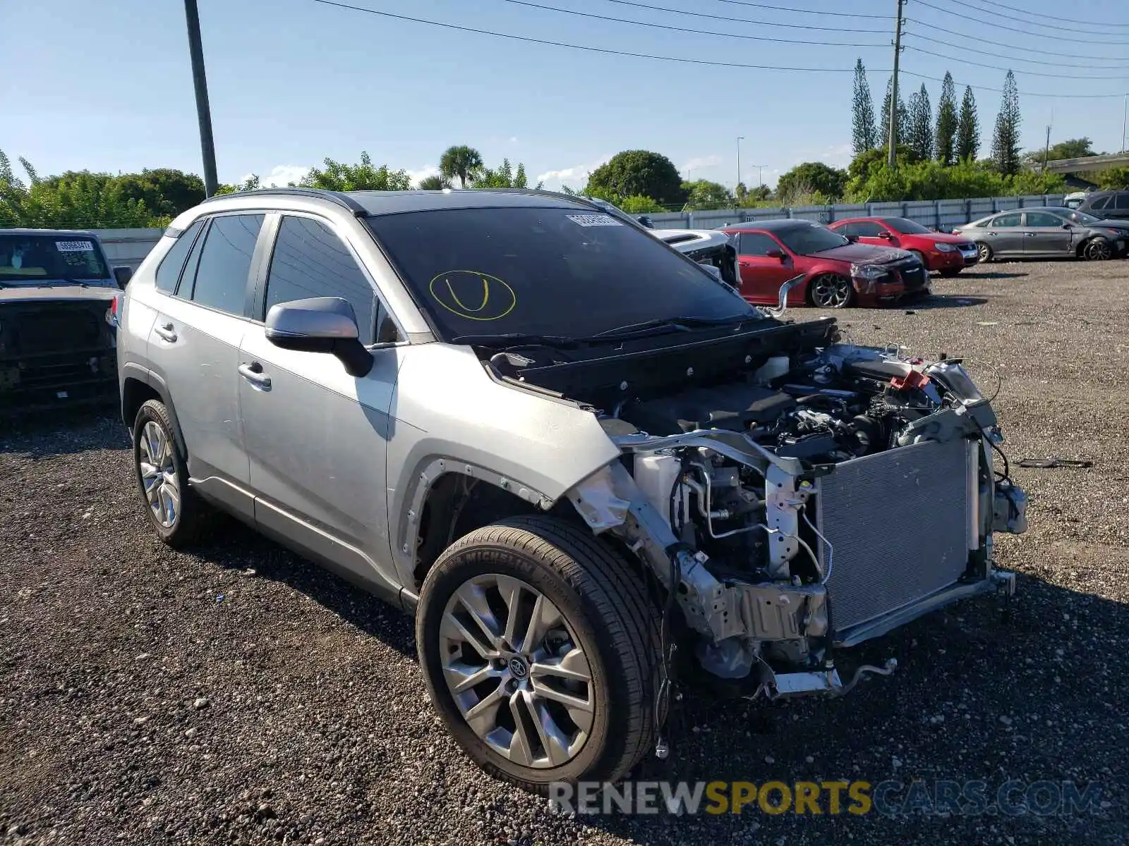 1 Photograph of a damaged car 2T3C1RFV8MC088283 TOYOTA RAV4 2021