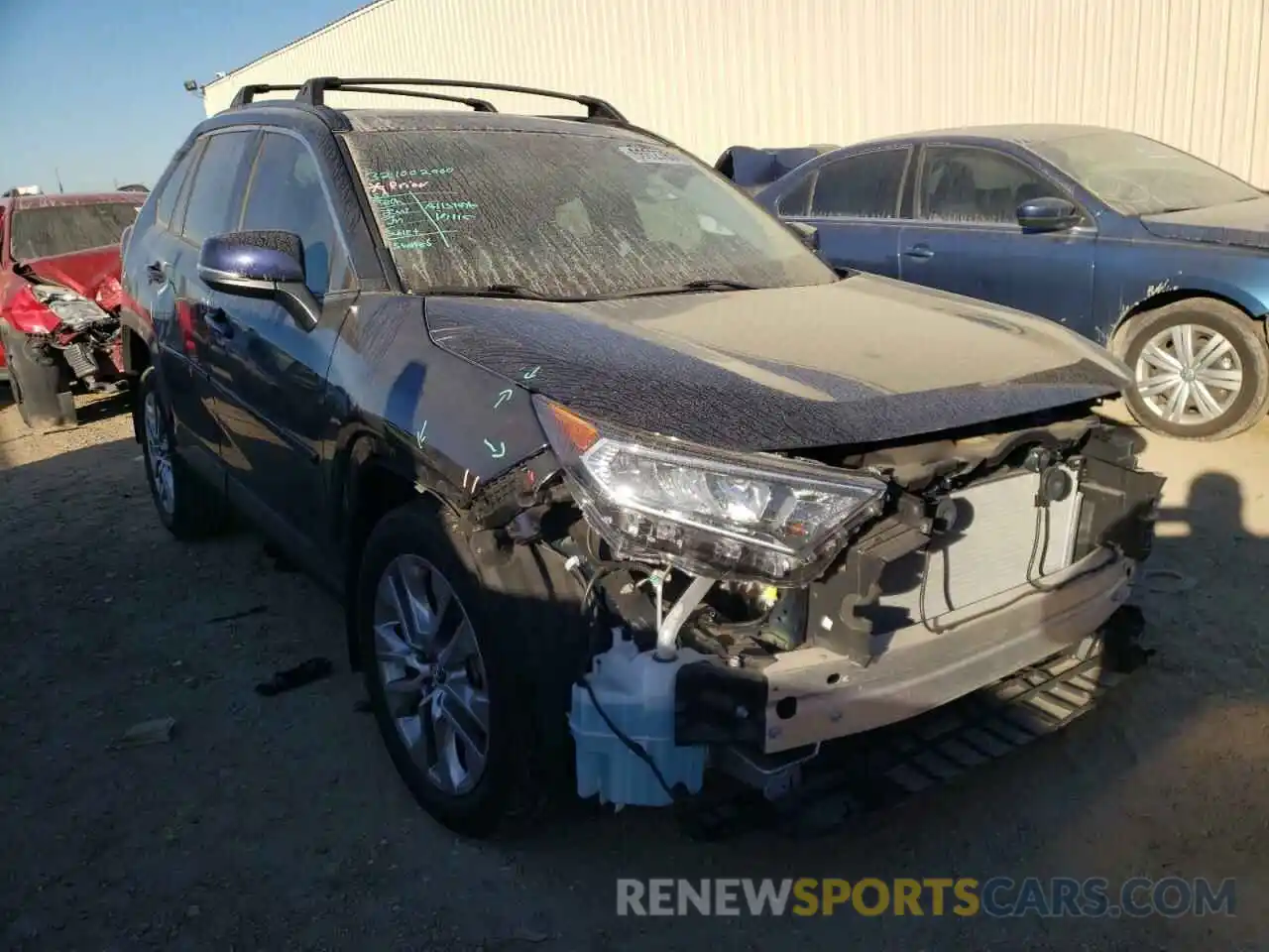 1 Photograph of a damaged car 2T3C1RFV8MC091037 TOYOTA RAV4 2021