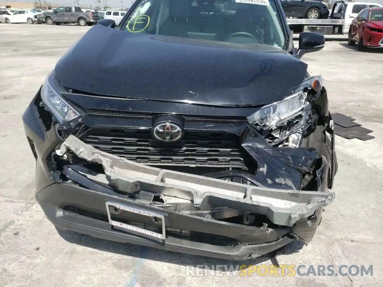 9 Photograph of a damaged car 2T3C1RFV8MC093905 TOYOTA RAV4 2021