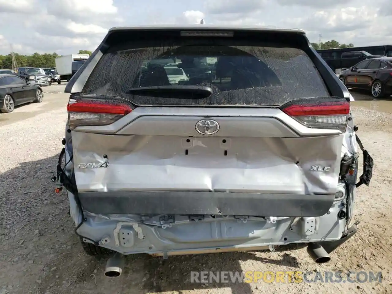 9 Photograph of a damaged car 2T3C1RFV8MC103509 TOYOTA RAV4 2021