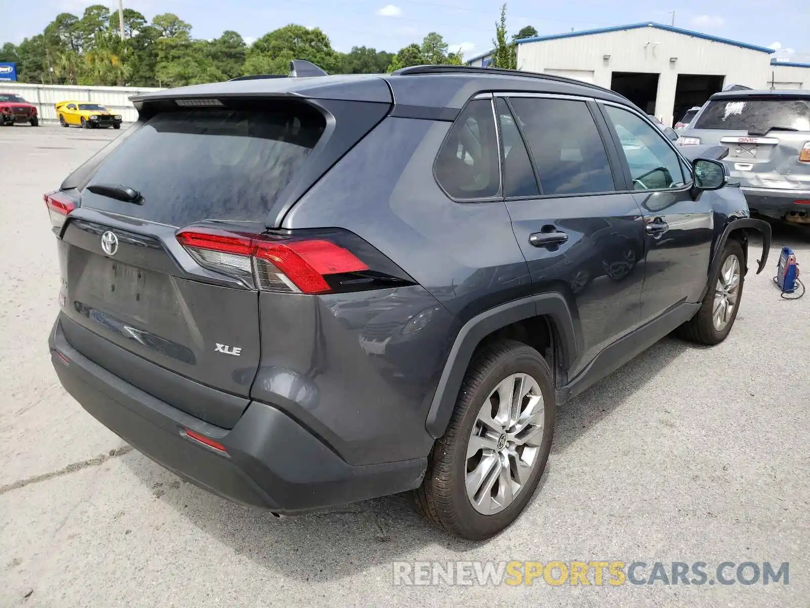 4 Photograph of a damaged car 2T3C1RFV8MC110315 TOYOTA RAV4 2021