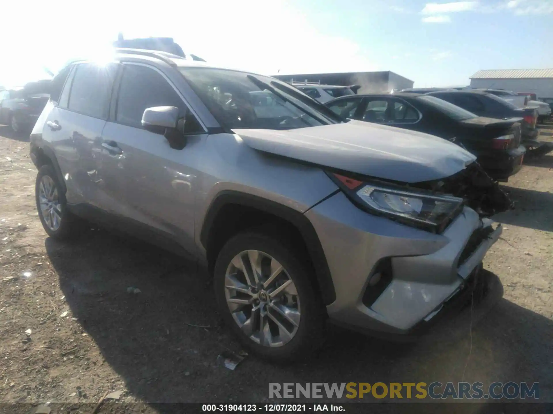 1 Photograph of a damaged car 2T3C1RFV8MC120200 TOYOTA RAV4 2021