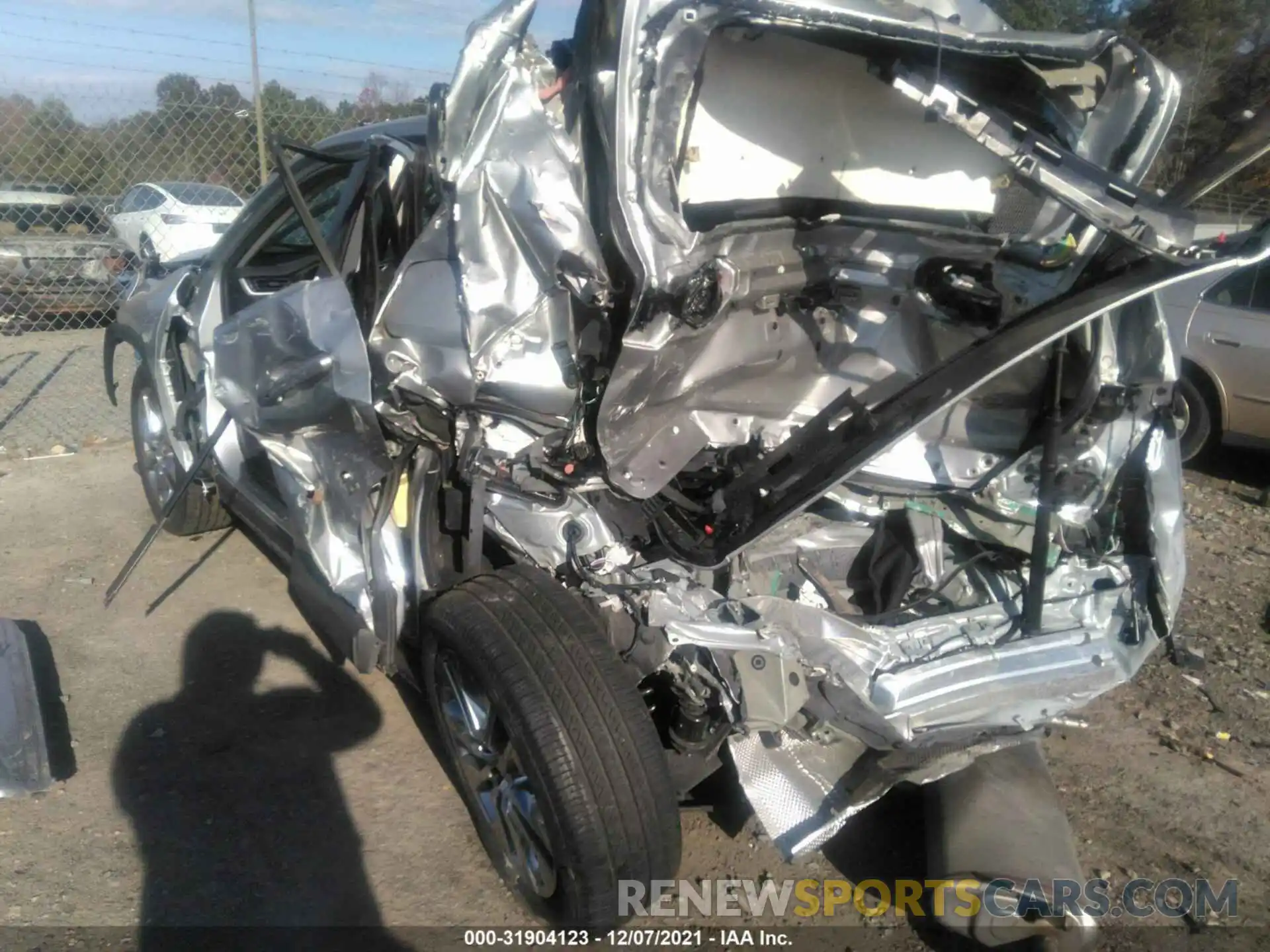 6 Photograph of a damaged car 2T3C1RFV8MC120200 TOYOTA RAV4 2021