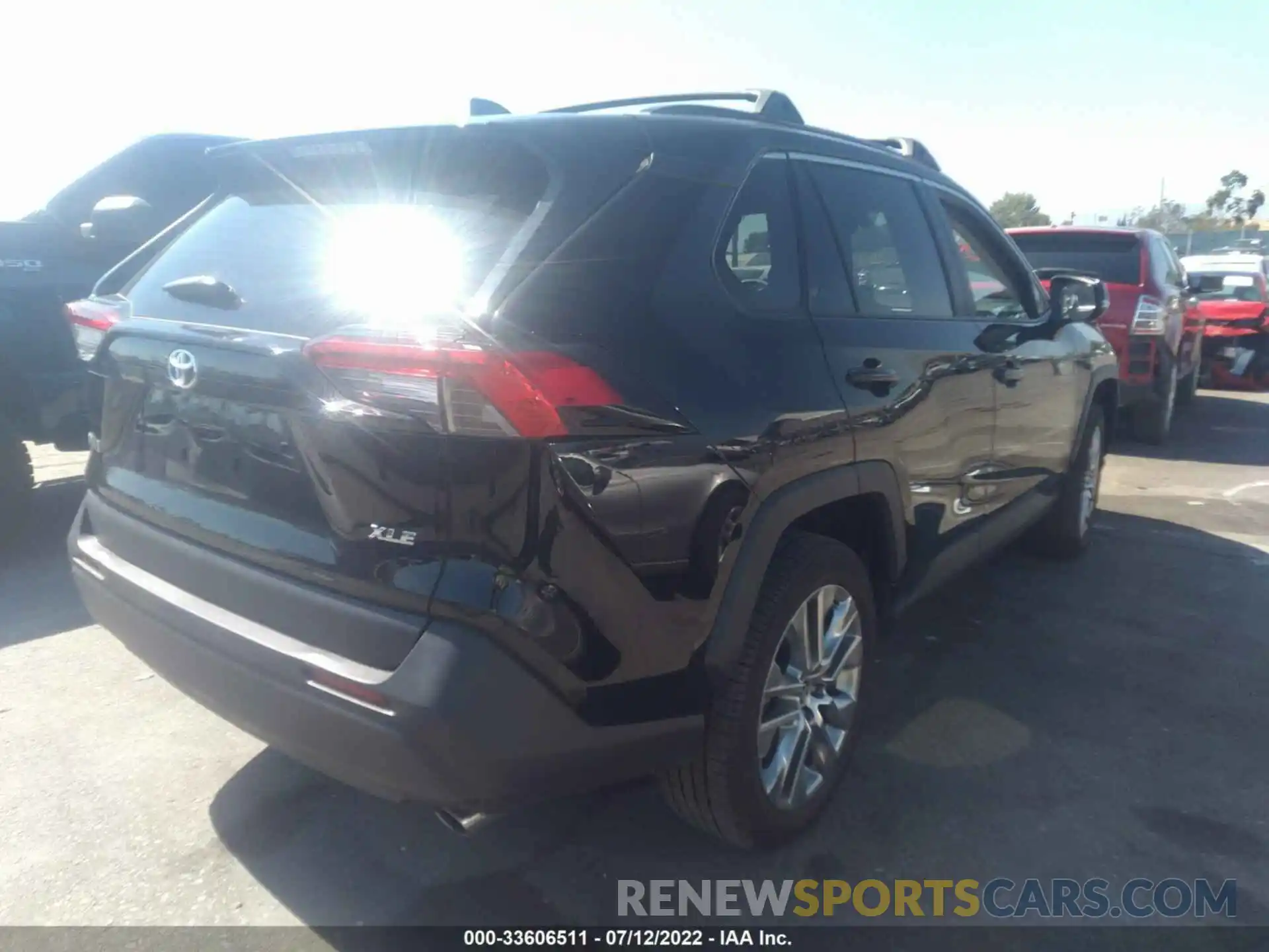 4 Photograph of a damaged car 2T3C1RFV8MC172409 TOYOTA RAV4 2021