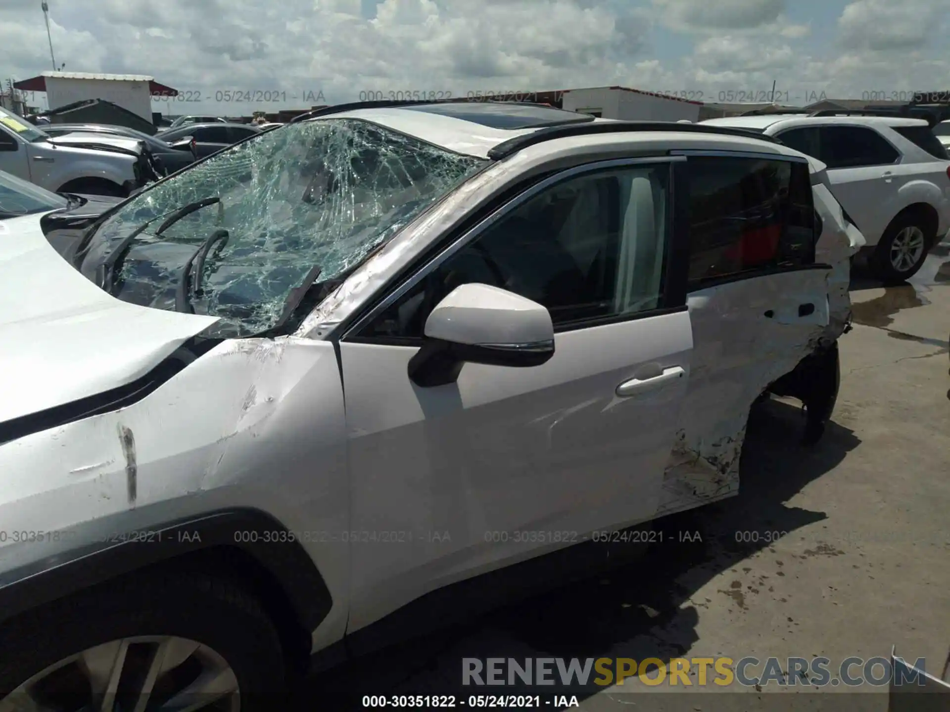 6 Photograph of a damaged car 2T3C1RFV8MW112810 TOYOTA RAV4 2021