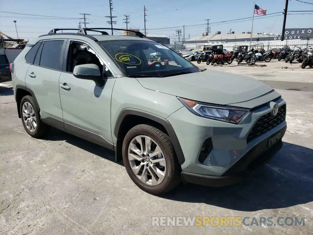 1 Photograph of a damaged car 2T3C1RFV8MW150649 TOYOTA RAV4 2021