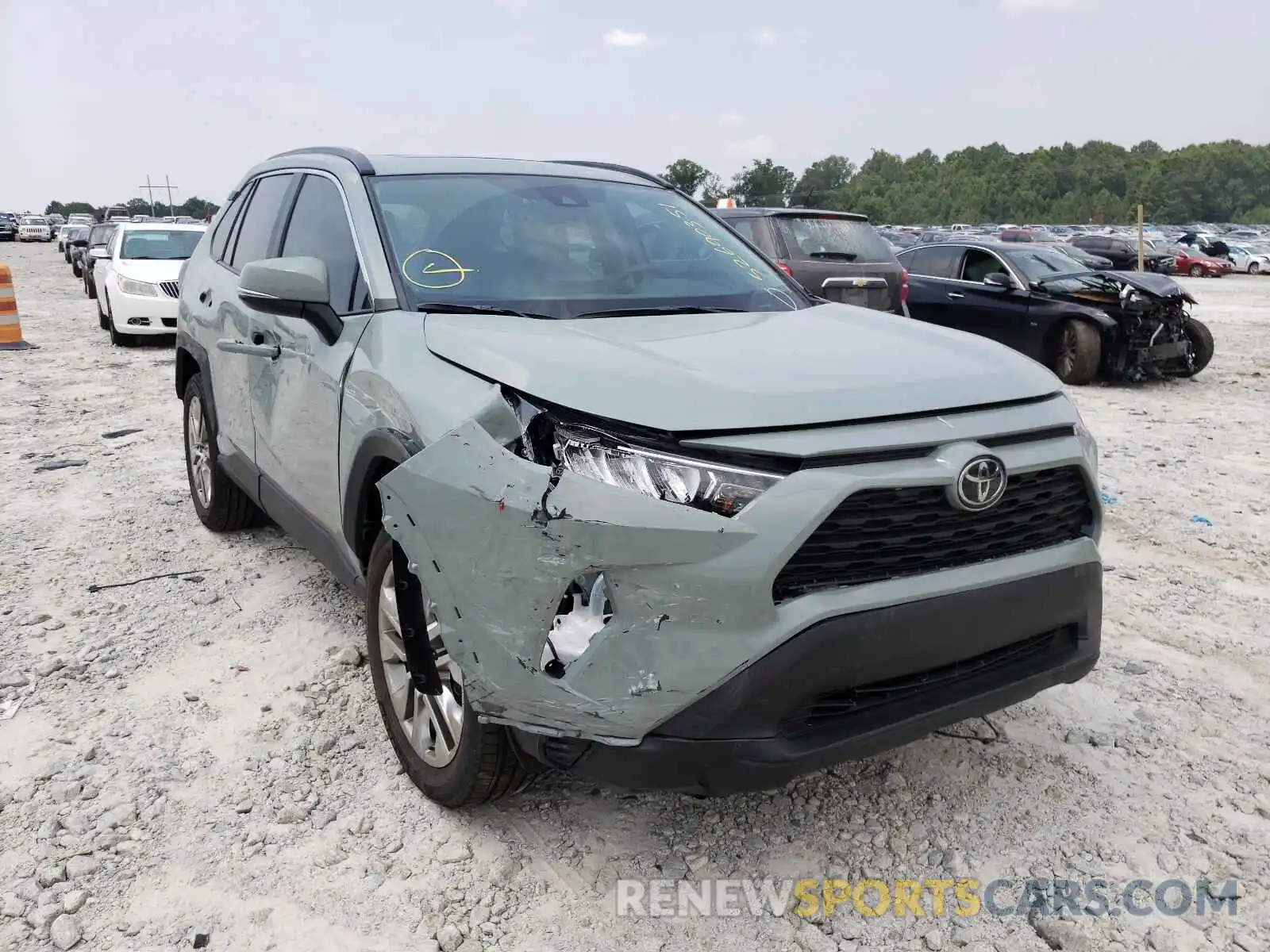 1 Photograph of a damaged car 2T3C1RFV8MW154460 TOYOTA RAV4 2021