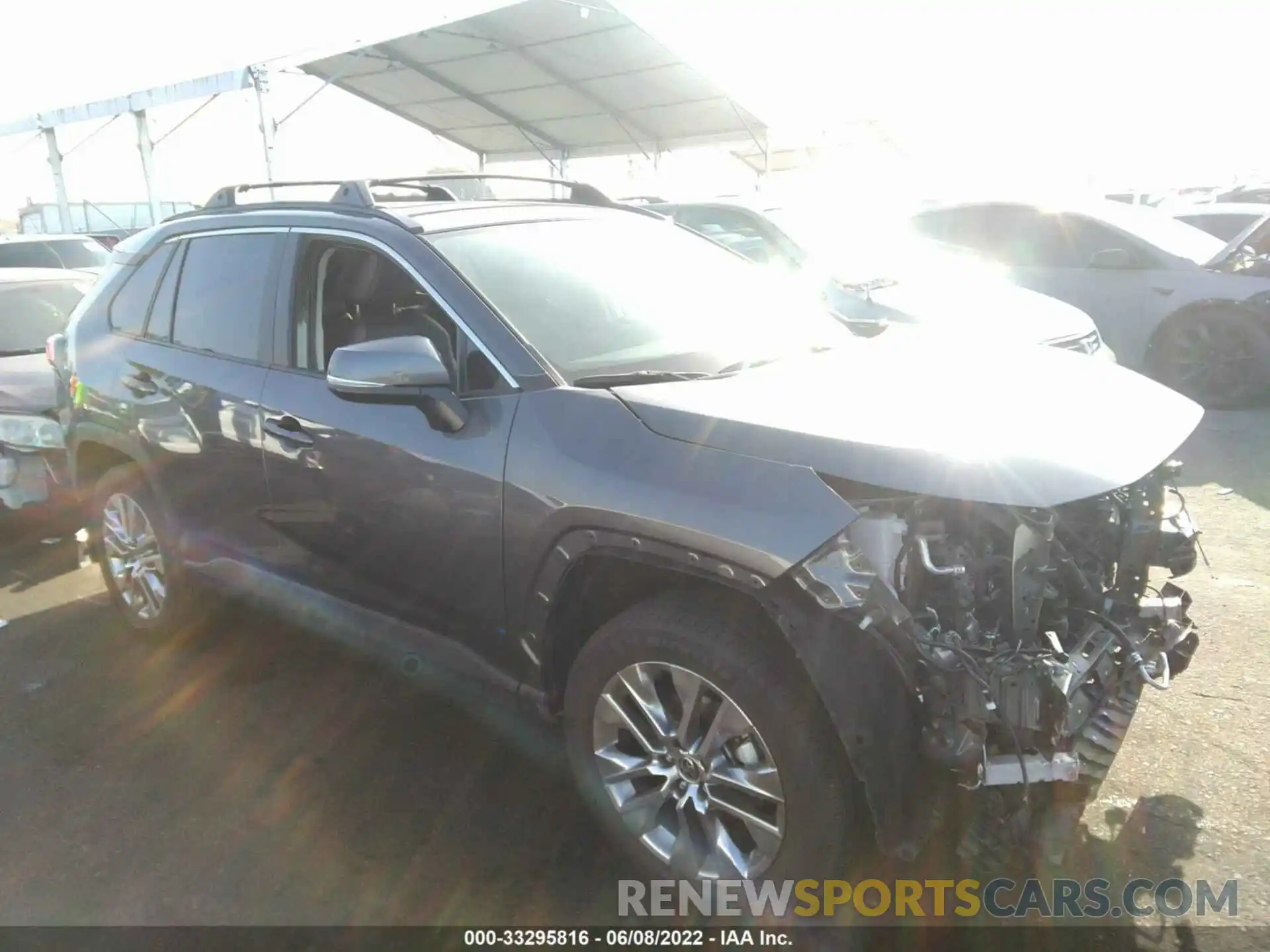 1 Photograph of a damaged car 2T3C1RFV8MW158640 TOYOTA RAV4 2021