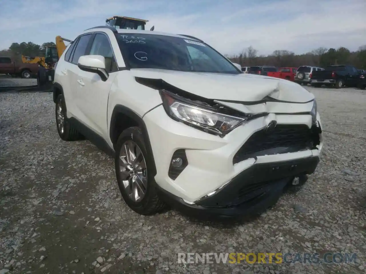 1 Photograph of a damaged car 2T3C1RFV8MW172800 TOYOTA RAV4 2021