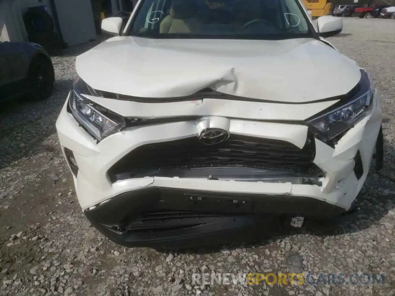 9 Photograph of a damaged car 2T3C1RFV8MW172800 TOYOTA RAV4 2021