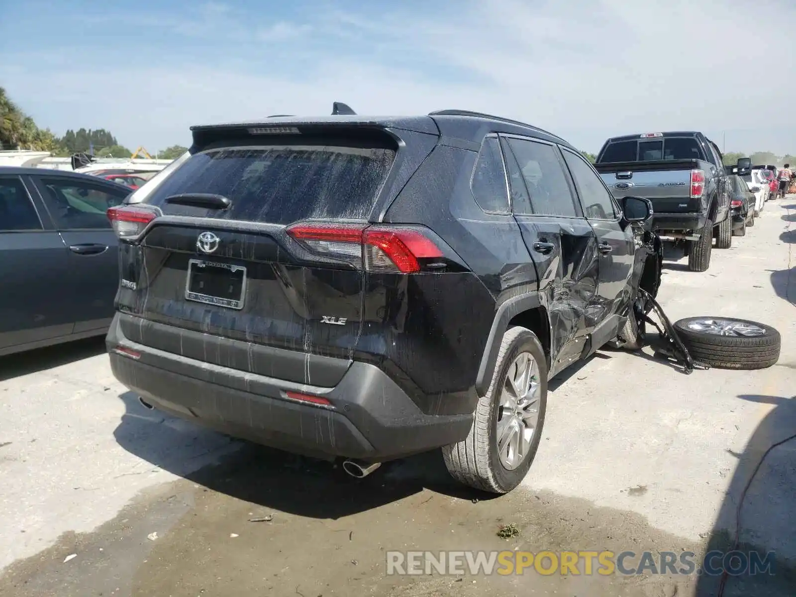 4 Photograph of a damaged car 2T3C1RFV9MC119413 TOYOTA RAV4 2021