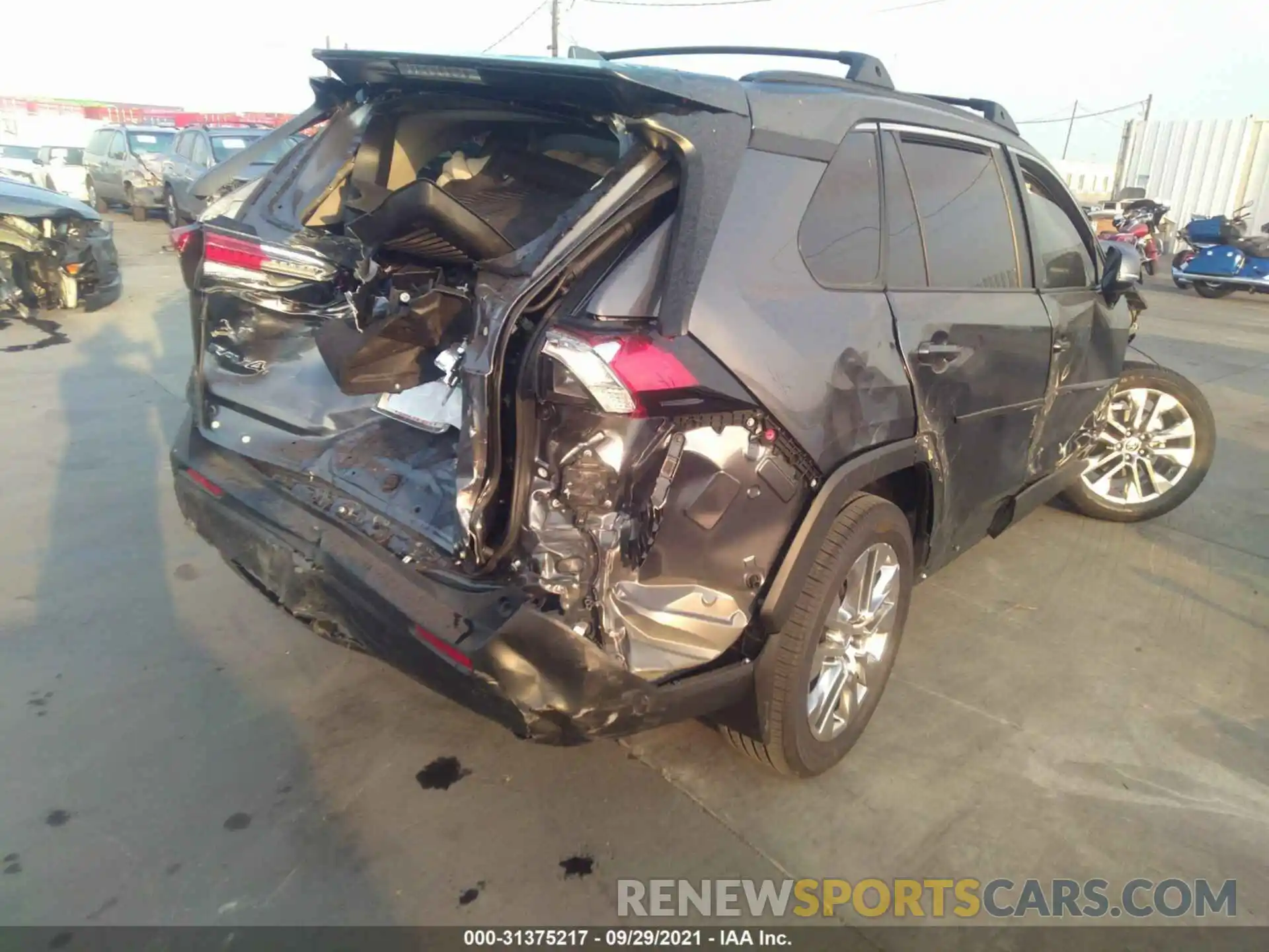 4 Photograph of a damaged car 2T3C1RFV9MC137801 TOYOTA RAV4 2021