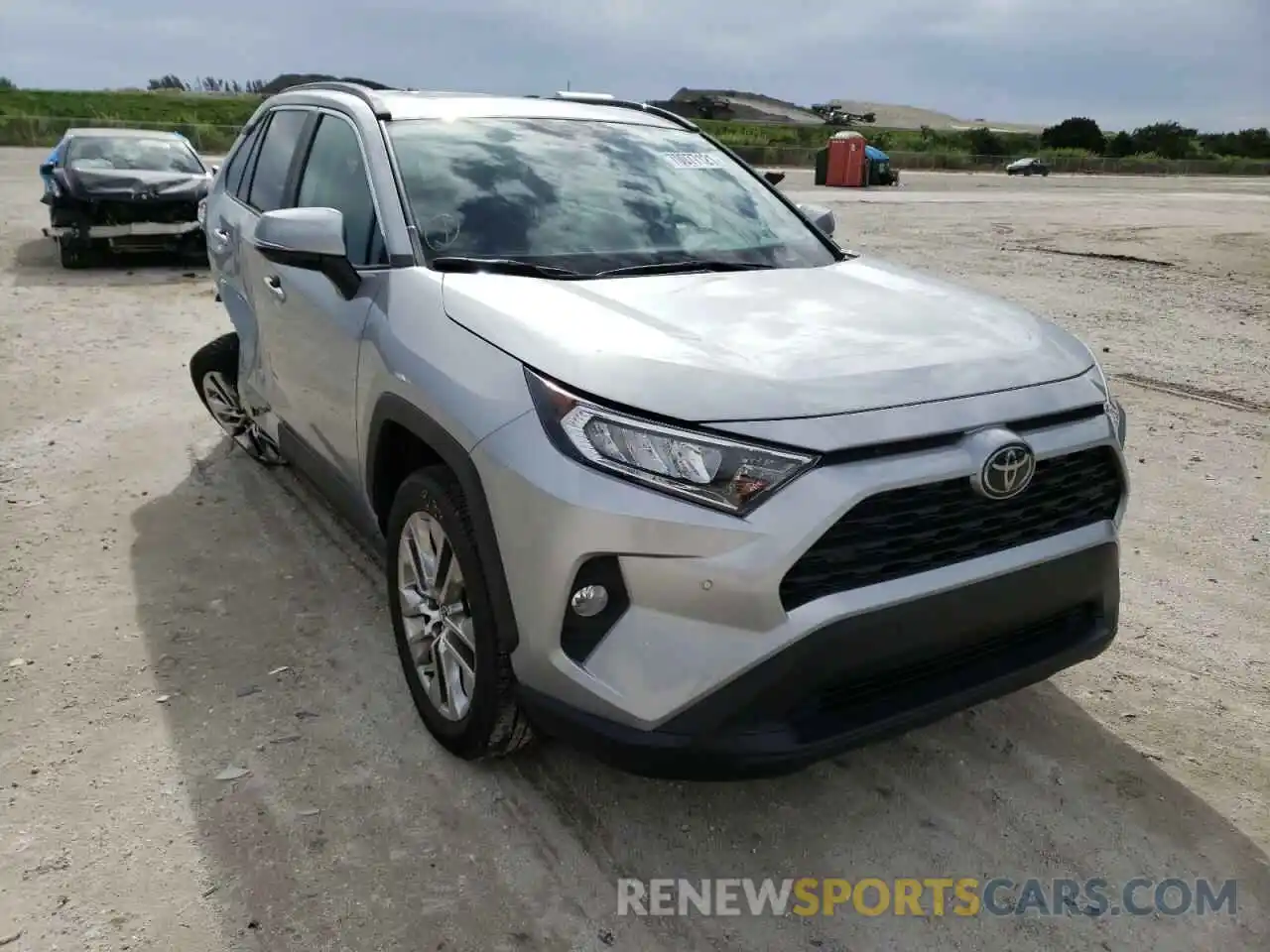 1 Photograph of a damaged car 2T3C1RFV9MC142559 TOYOTA RAV4 2021