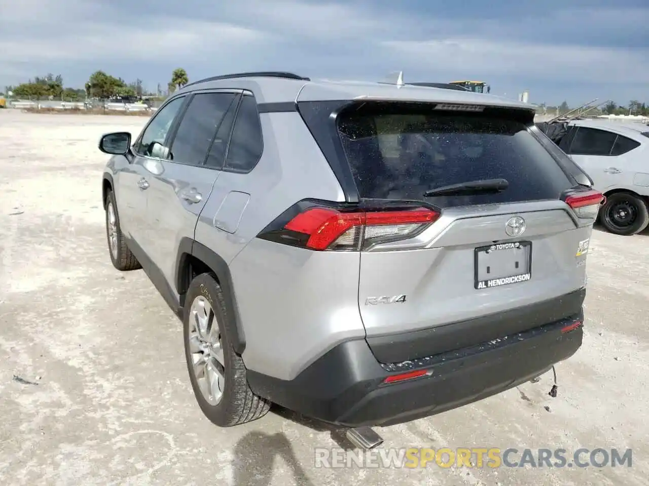 3 Photograph of a damaged car 2T3C1RFV9MC142559 TOYOTA RAV4 2021