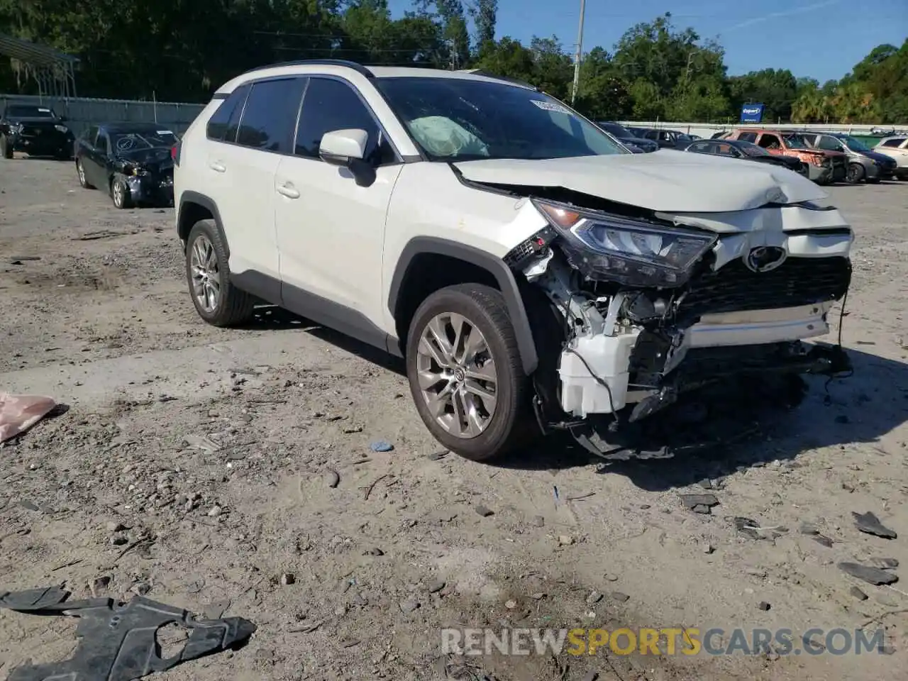 1 Photograph of a damaged car 2T3C1RFV9MW118857 TOYOTA RAV4 2021