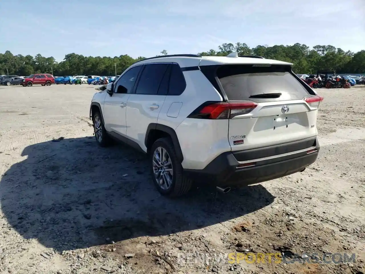 3 Photograph of a damaged car 2T3C1RFV9MW118857 TOYOTA RAV4 2021