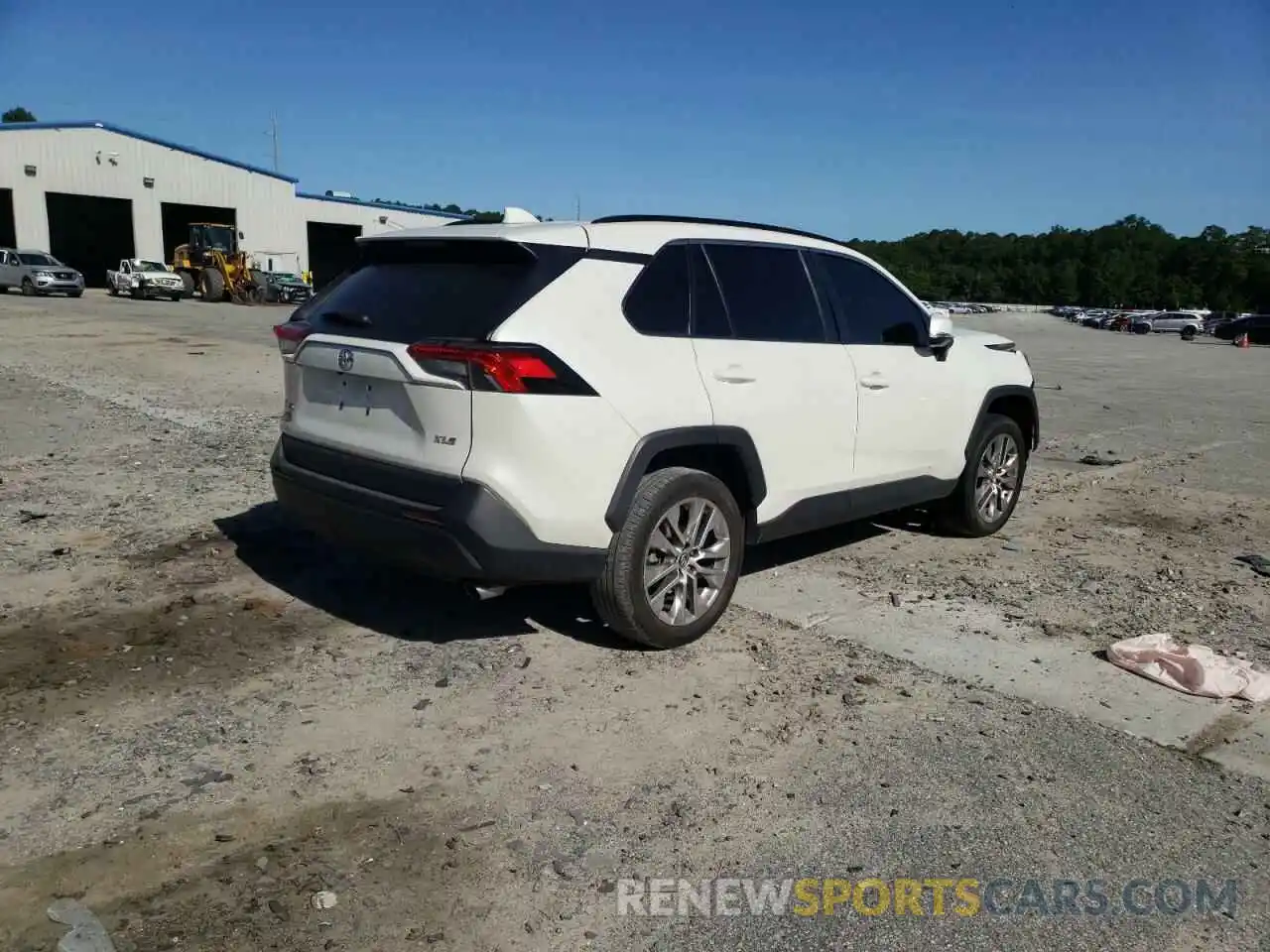 4 Photograph of a damaged car 2T3C1RFV9MW118857 TOYOTA RAV4 2021