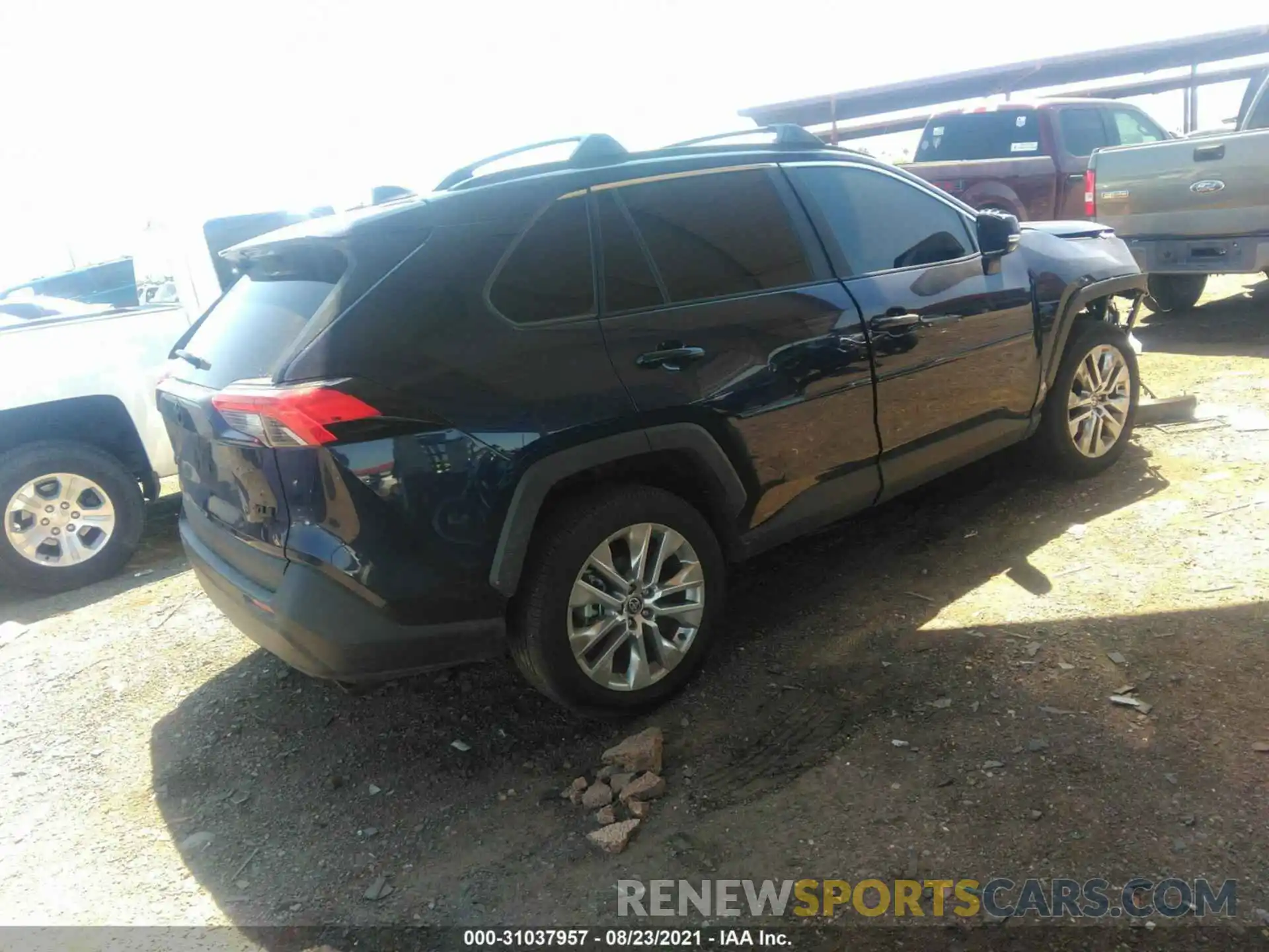 4 Photograph of a damaged car 2T3C1RFV9MW141619 TOYOTA RAV4 2021